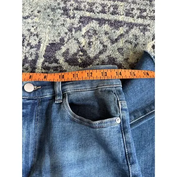 DL1961 Women’s Bridget Boot Cut High Rise Frayed Ankle Sz 28 Instasculpt Crop - Picture 11 of 12